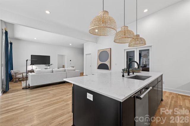 4438 Raney Way, Charlotte, NC 28205