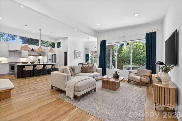 4438 Raney Way, Charlotte, NC 28205