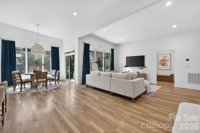 4438 Raney Way, Charlotte, NC 28205