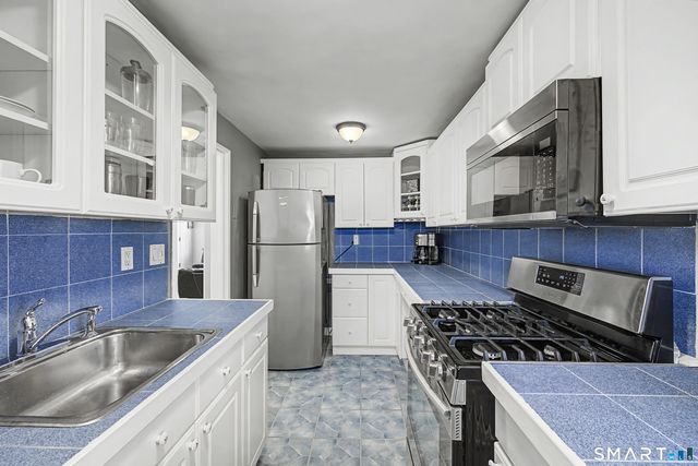 53 Standish Road 1, Stamford, CT 06902