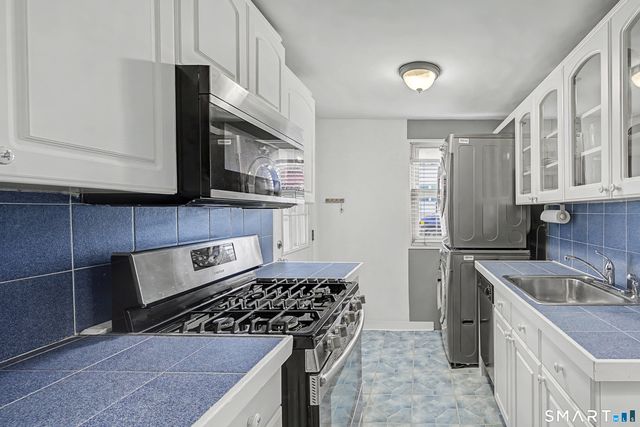 53 Standish Road 1, Stamford, CT 06902