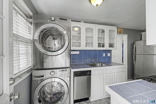 53 Standish Road 1, Stamford, CT 06902