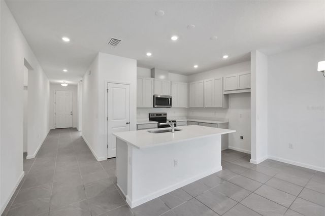 2920 SUPERMARINE ROAD, Tavares, FL 32778