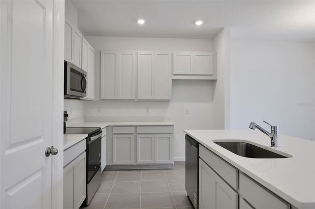2920 SUPERMARINE ROAD, Tavares, FL 32778