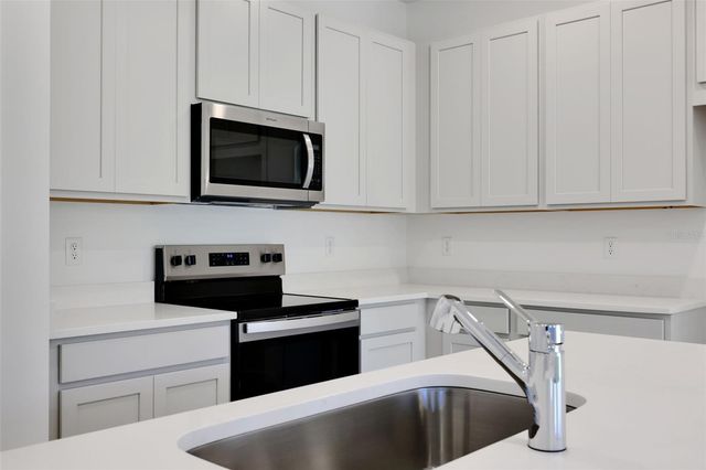 2920 SUPERMARINE ROAD, Tavares, FL 32778