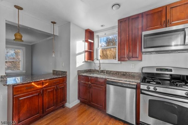 43 Esmond Pl, Tenafly Boro, NJ 07670