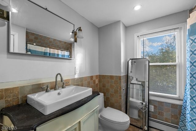 43 Esmond Pl, Tenafly Boro, NJ 07670