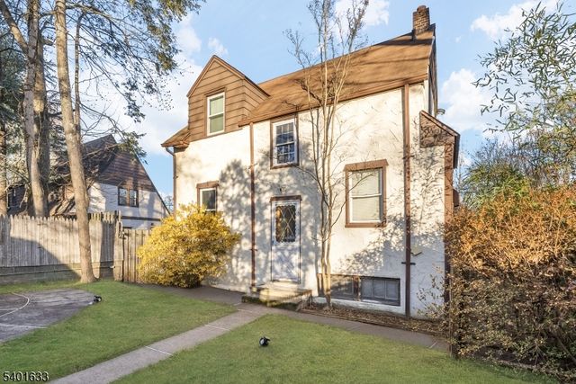 43 Esmond Pl, Tenafly Boro, NJ 07670