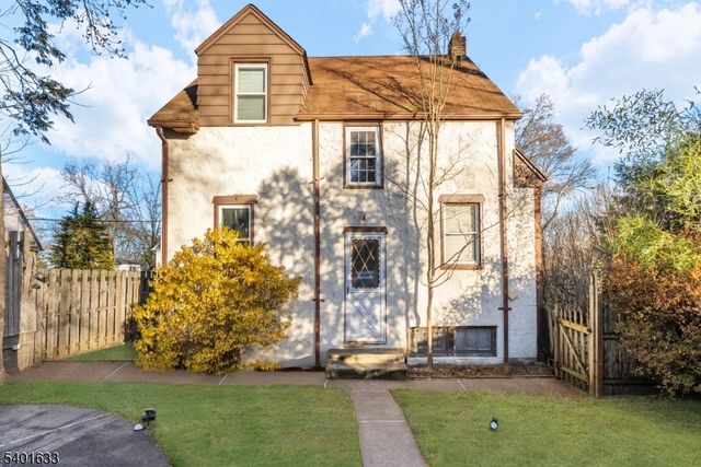 43 Esmond Pl, Tenafly Boro, NJ 07670