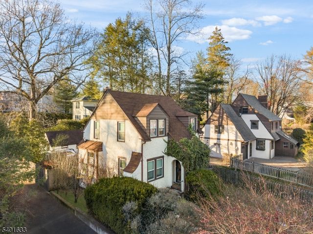 43 Esmond Pl, Tenafly Boro, NJ 07670