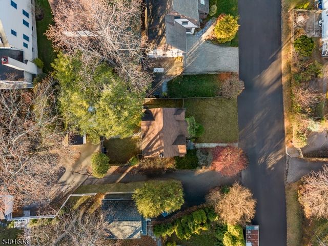 43 Esmond Pl, Tenafly Boro, NJ 07670