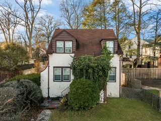 43 Esmond Pl, Tenafly Boro, NJ 07670