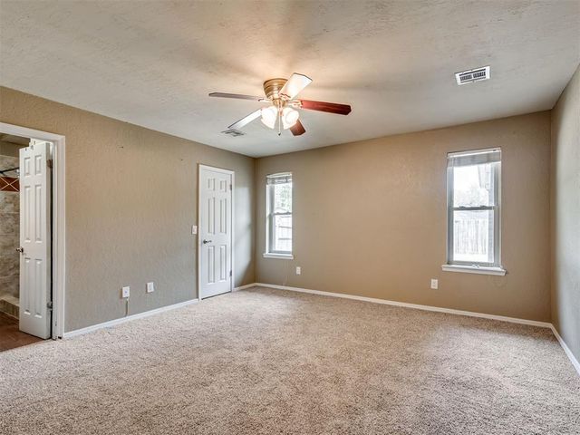 513 Smiling Hill Boulevard, Edmond, OK 73013