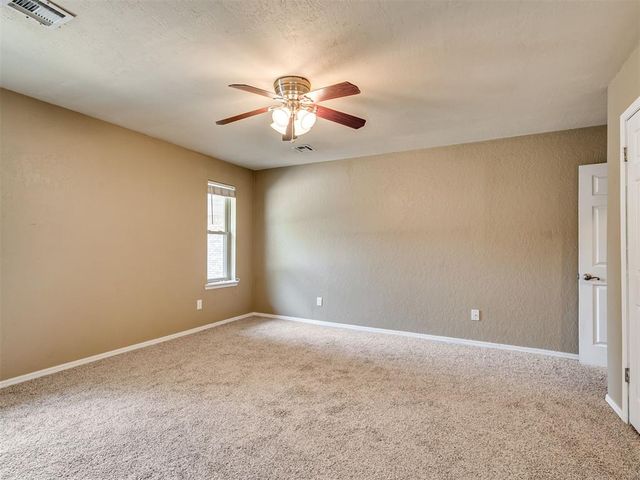 513 Smiling Hill Boulevard, Edmond, OK 73013