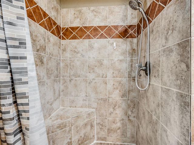 513 Smiling Hill Boulevard, Edmond, OK 73013