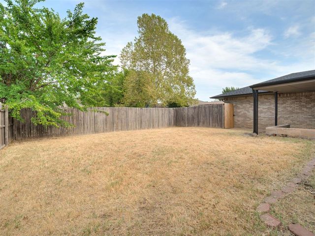 513 Smiling Hill Boulevard, Edmond, OK 73013