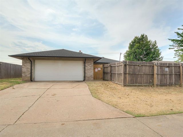 513 Smiling Hill Boulevard, Edmond, OK 73013