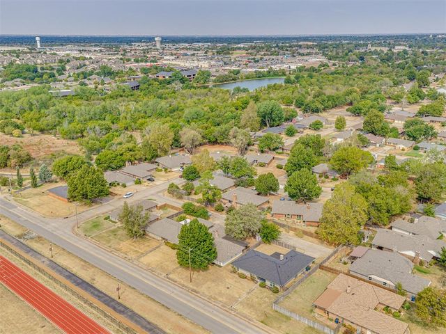 513 Smiling Hill Boulevard, Edmond, OK 73013