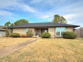 513 Smiling Hill Boulevard, Edmond, OK 73013