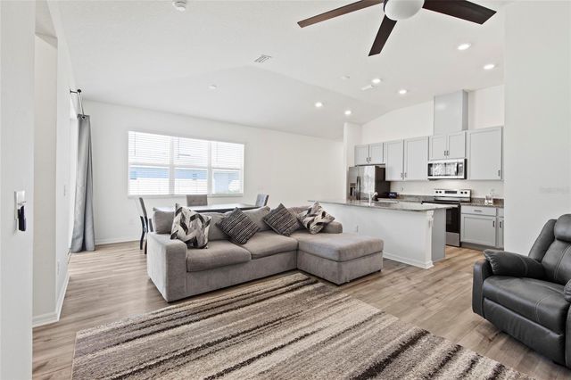 2688 89TH STREET CIRCLE E, Palmetto, FL 34221