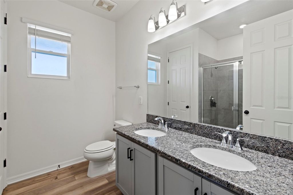 Image 11 of property listing at 2688 89TH STREET CIRCLE E, Palmetto, FL 34221