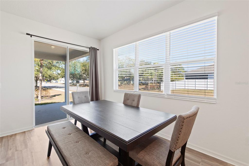 Image 8 of property listing at 2688 89TH STREET CIRCLE E, Palmetto, FL 34221