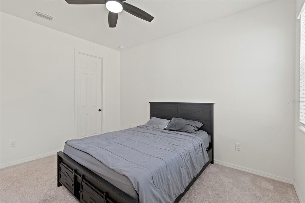 Image 9 of property listing at 2688 89TH STREET CIRCLE E, Palmetto, FL 34221