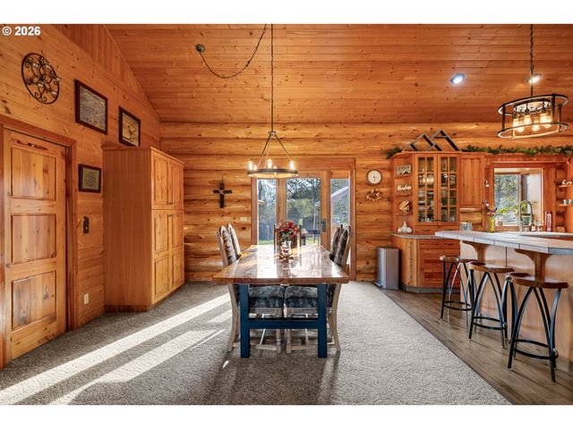 125 KESTREL Ln, Roseburg, OR 97471