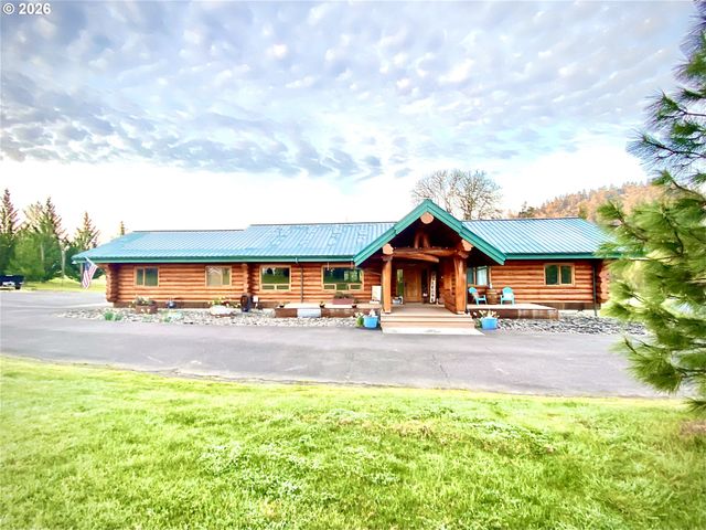 125 KESTREL Ln, Roseburg, OR 97471