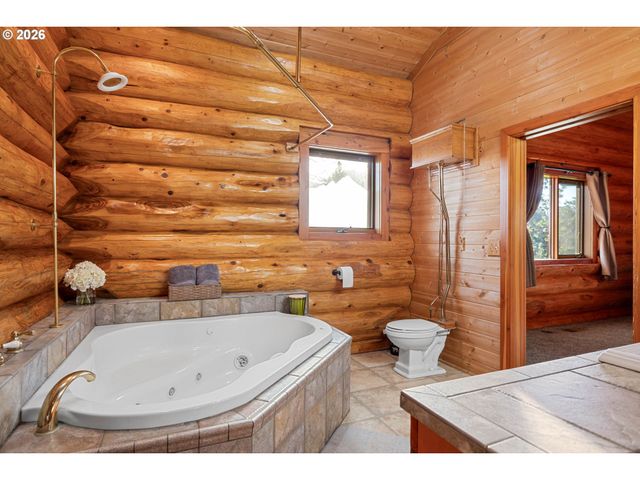 125 KESTREL Ln, Roseburg, OR 97471