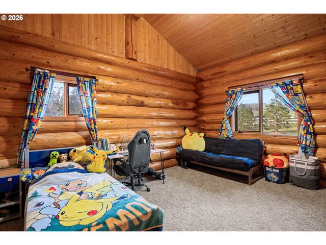 125 KESTREL Ln, Roseburg, OR 97471