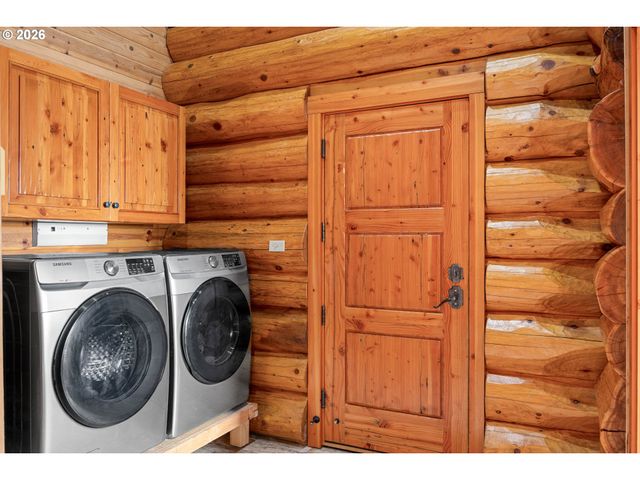 125 KESTREL Ln, Roseburg, OR 97471