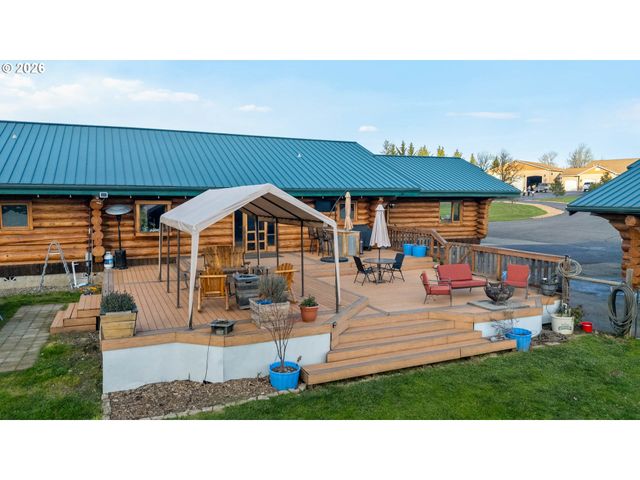 125 KESTREL Ln, Roseburg, OR 97471