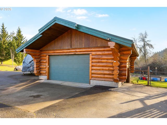 125 KESTREL Ln, Roseburg, OR 97471