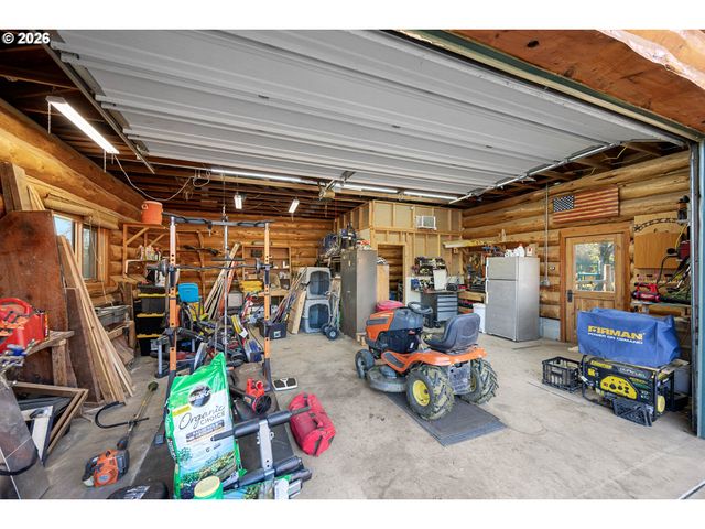 125 KESTREL Ln, Roseburg, OR 97471