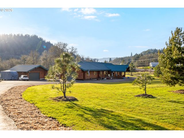 125 KESTREL Ln, Roseburg, OR 97471