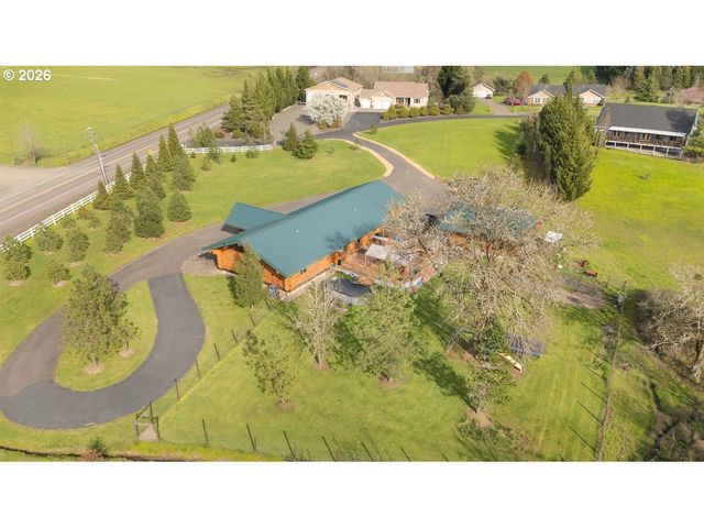 125 KESTREL Ln, Roseburg, OR 97471
