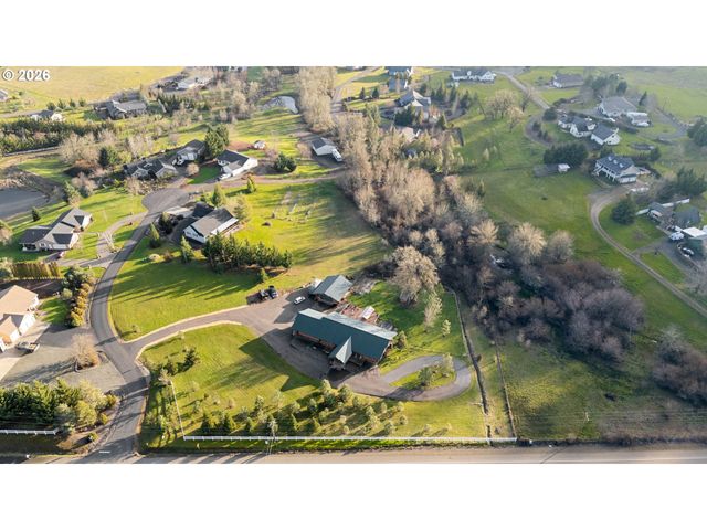 125 KESTREL Ln, Roseburg, OR 97471