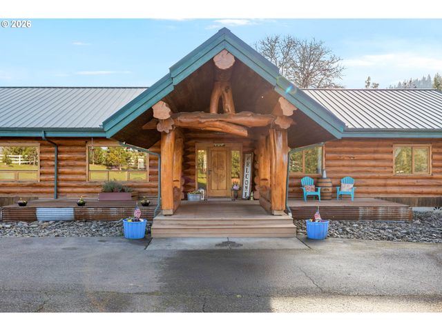 125 KESTREL Ln, Roseburg, OR 97471