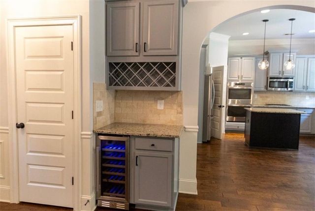 1305 Horseshoe Creek Lane, Cumming, GA 30041