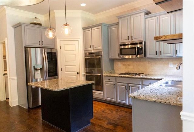 1305 Horseshoe Creek Lane, Cumming, GA 30041