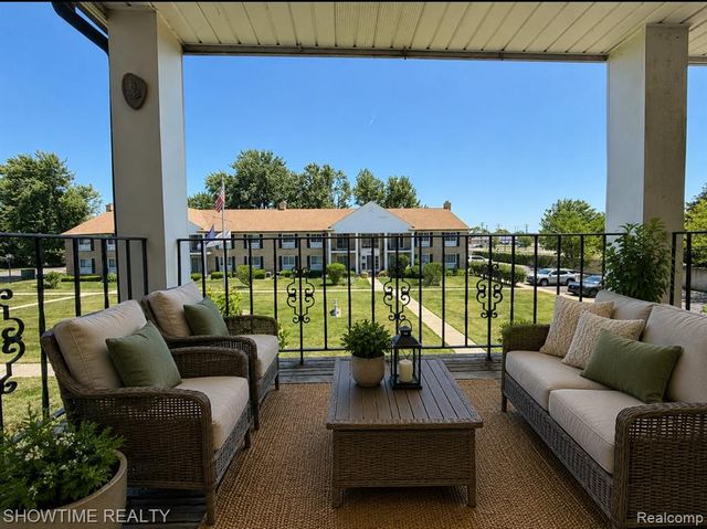 29141 Hayes Road, Warren, MI 48088