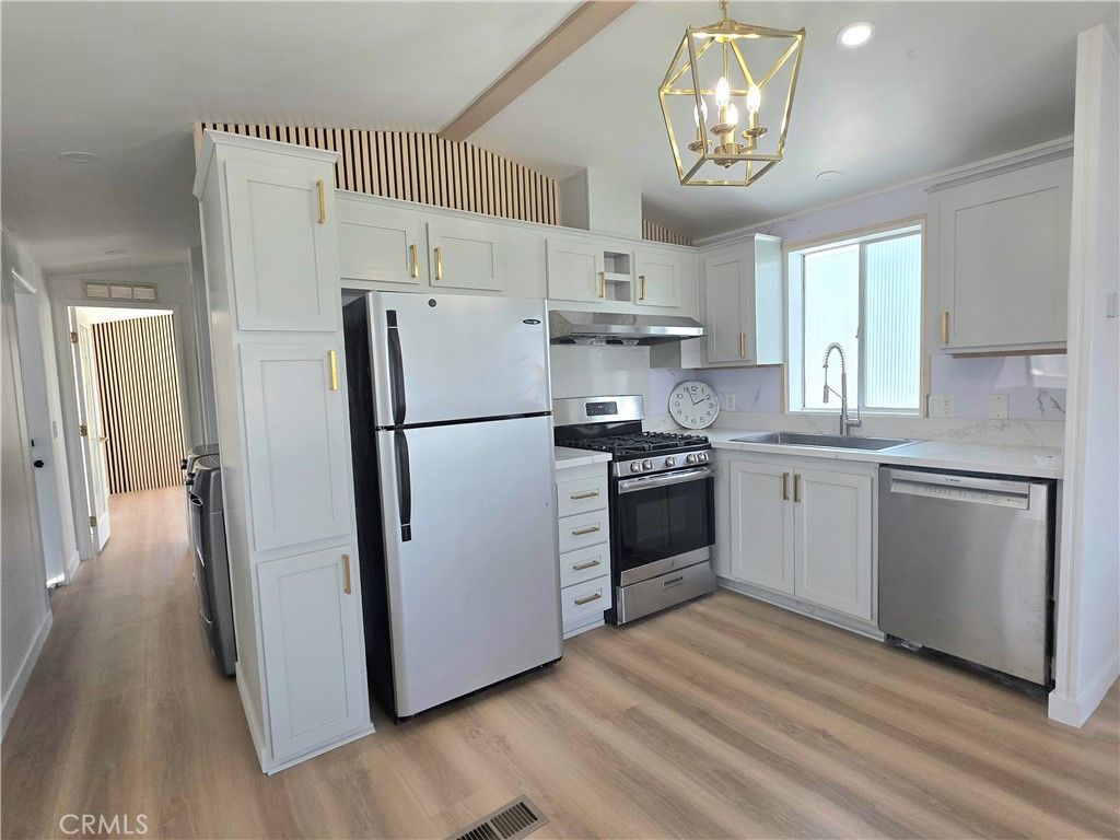 Image 1 of property listing at 24200 Walnut 57, Torrance, CA 90501