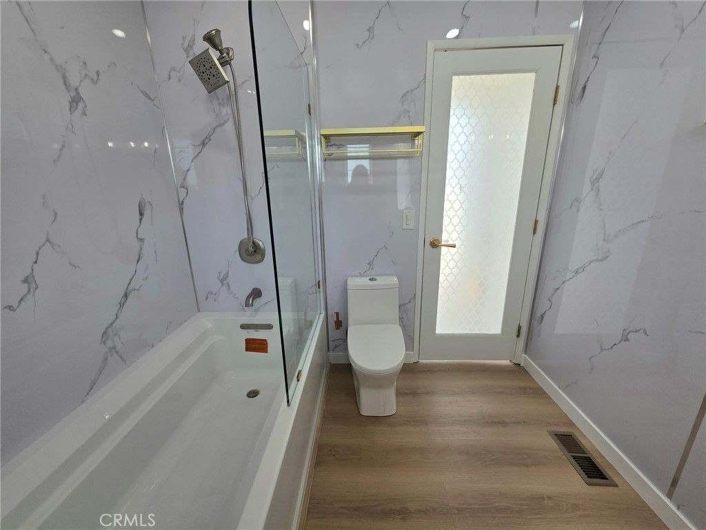 Image 12 of property listing at 24200 Walnut 57, Torrance, CA 90501