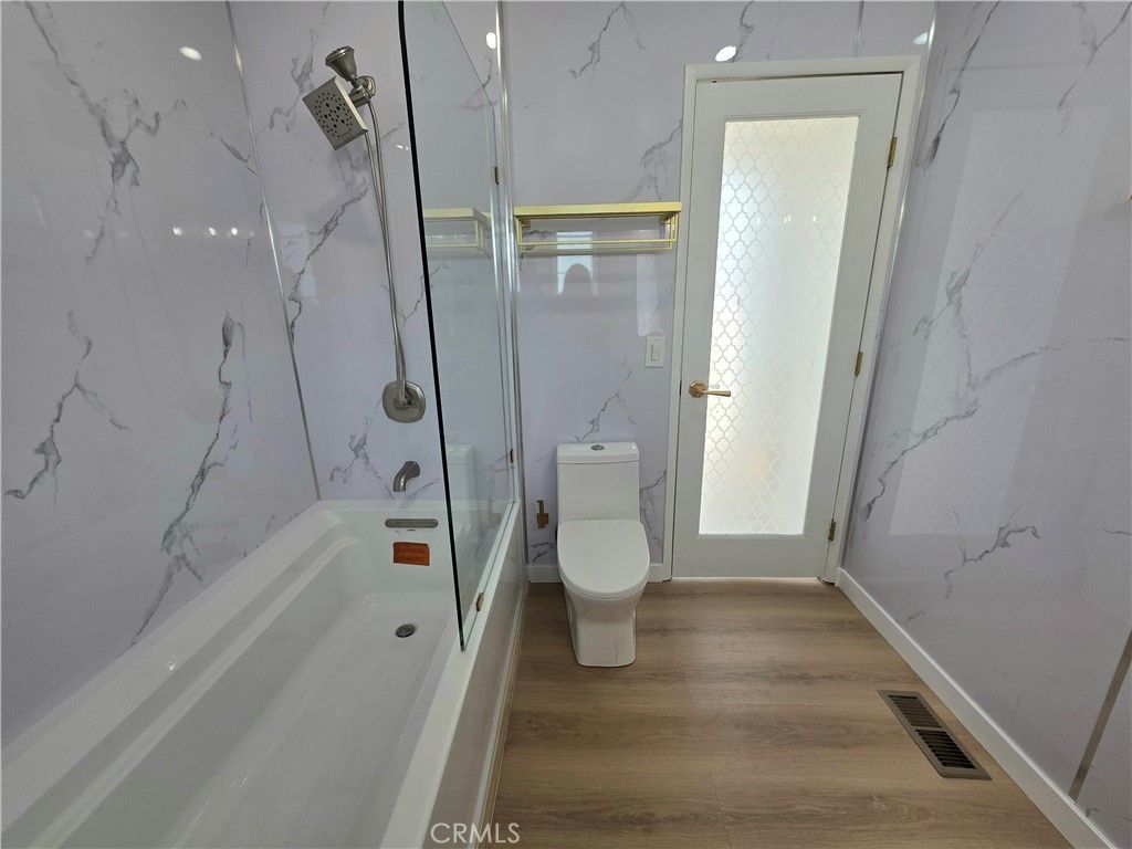 Image 13 of property listing at 24200 Walnut 57, Torrance, CA 90501