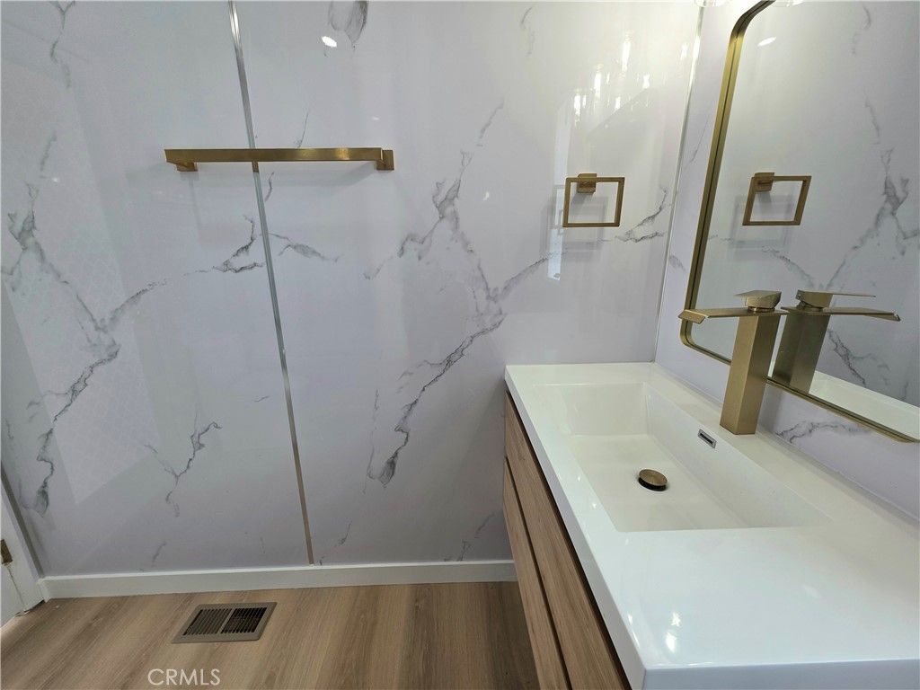 Image 15 of property listing at 24200 Walnut 57, Torrance, CA 90501