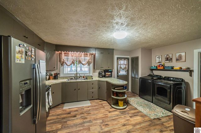 1560 Meacham Ln., Paducah, KY 42003