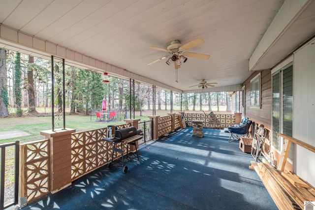 1560 Meacham Ln., Paducah, KY 42003