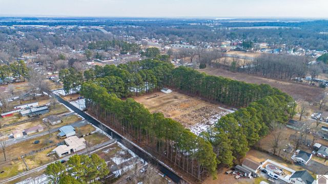 1560 Meacham Ln., Paducah, KY 42003