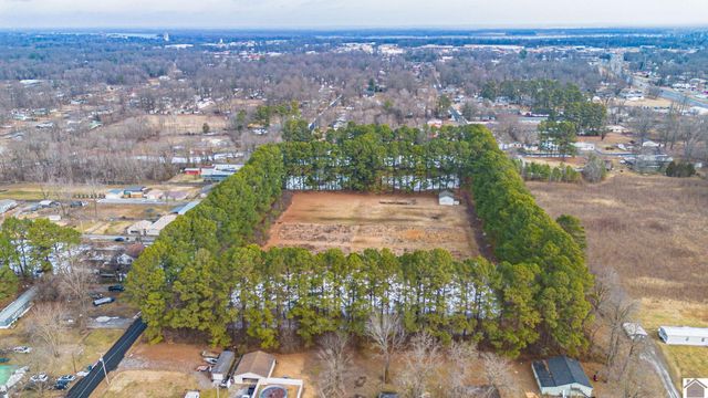 1560 Meacham Ln., Paducah, KY 42003